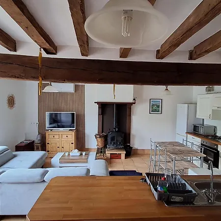 Notre Refuge A Montbroux Apartamento *