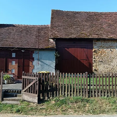 Notre Refuge A Montbroux Roussines